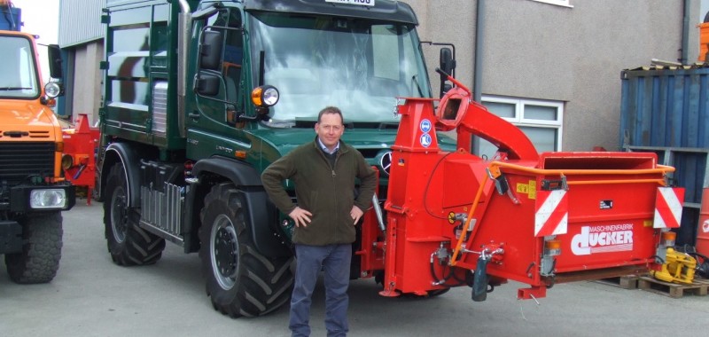 BESPOKE CHIPBOX AND USED DEUCKER HF250 10” CHIPPER WE FITTED ONTO NEW UNIMOG U430