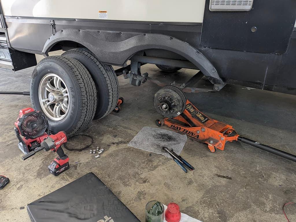 Axel RV service