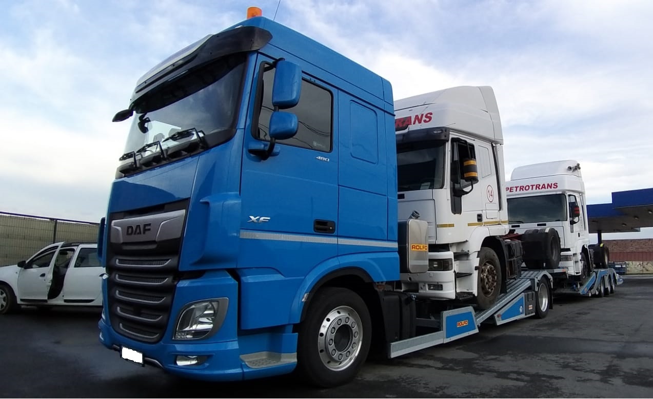 Loading & Transport. Destination: Lagos - Nigeria.