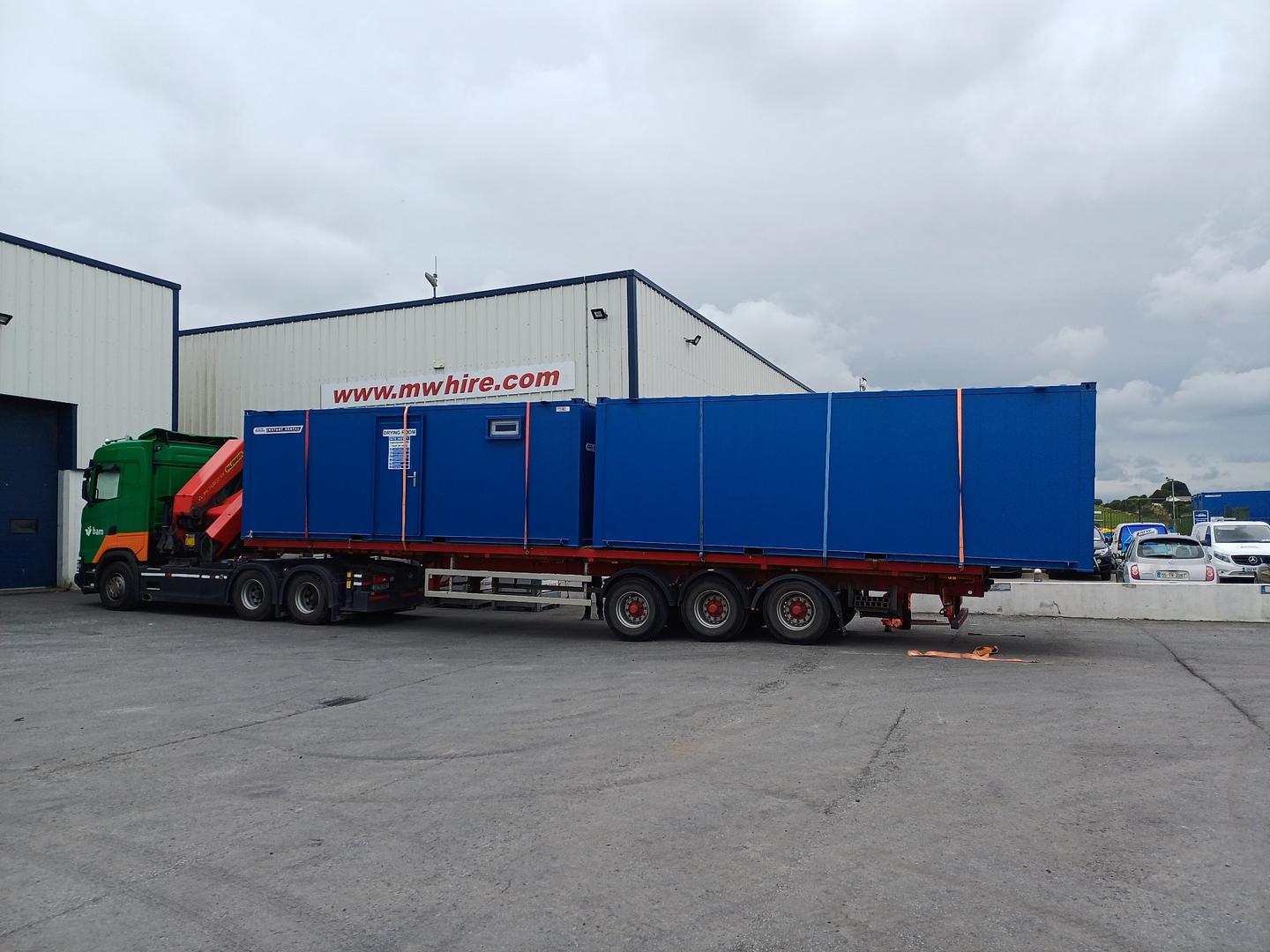 Canteen and Drying Room collected by customer heading to site!!