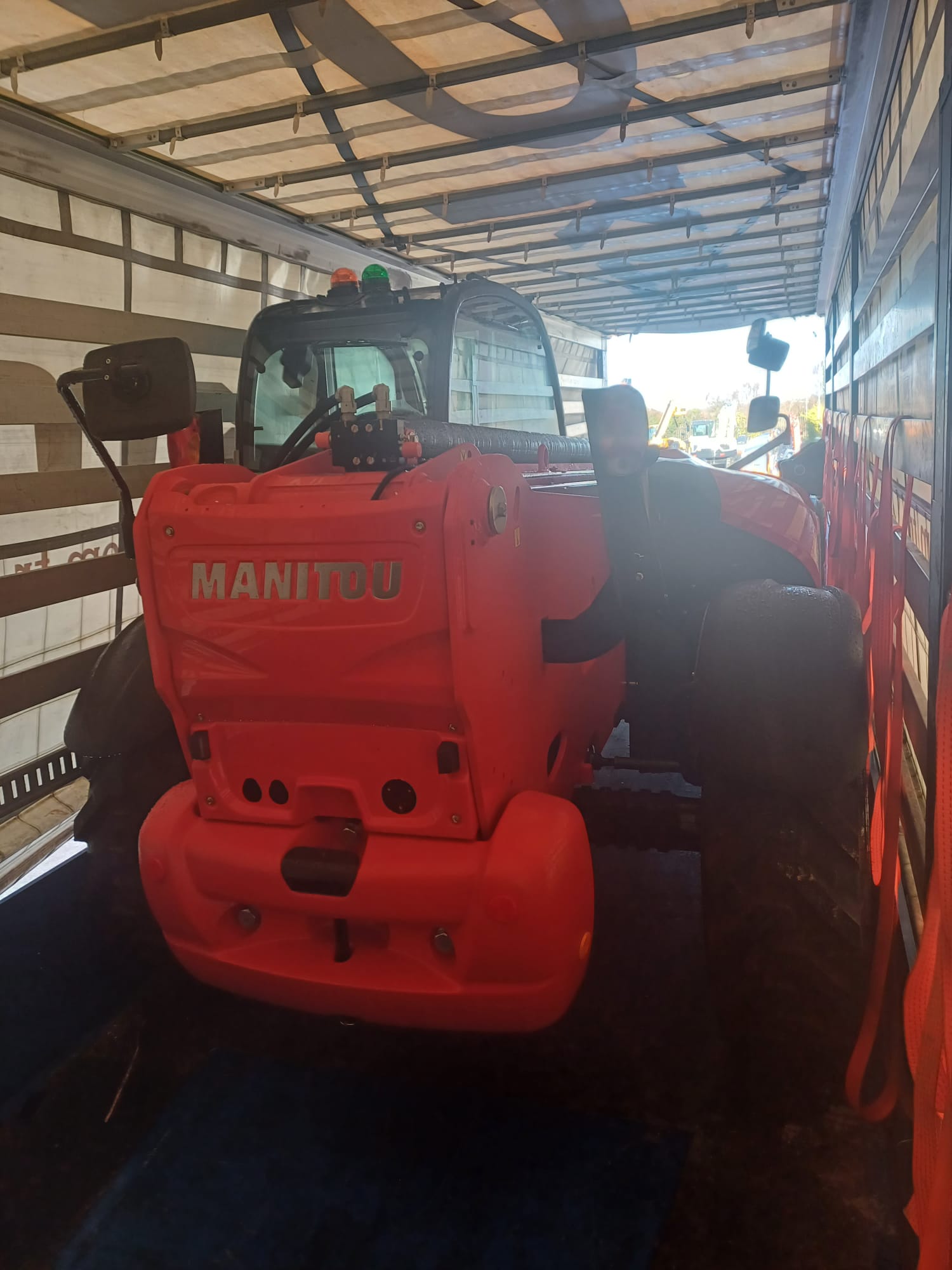 Ex rental manitou 1840 heading away to an overseas customer