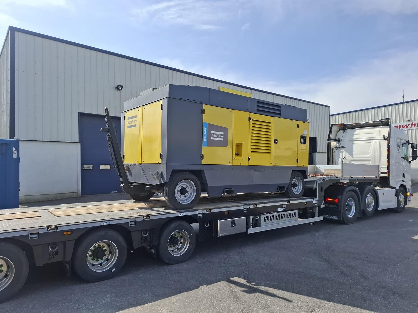 Atlas Copco 1350 CFM SOLD and customer collecting!