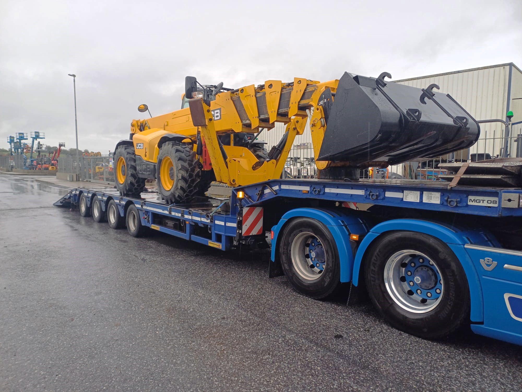 SOLD.. 20 Meter JCB enroute to the customer