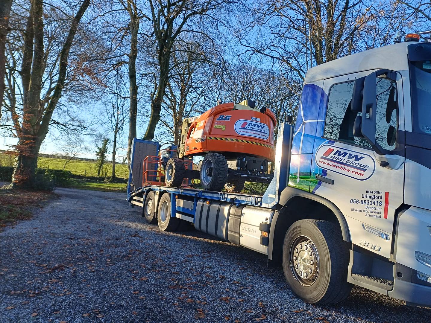 JLG 450 AJ Articulated Boom! Delivered for hire job!