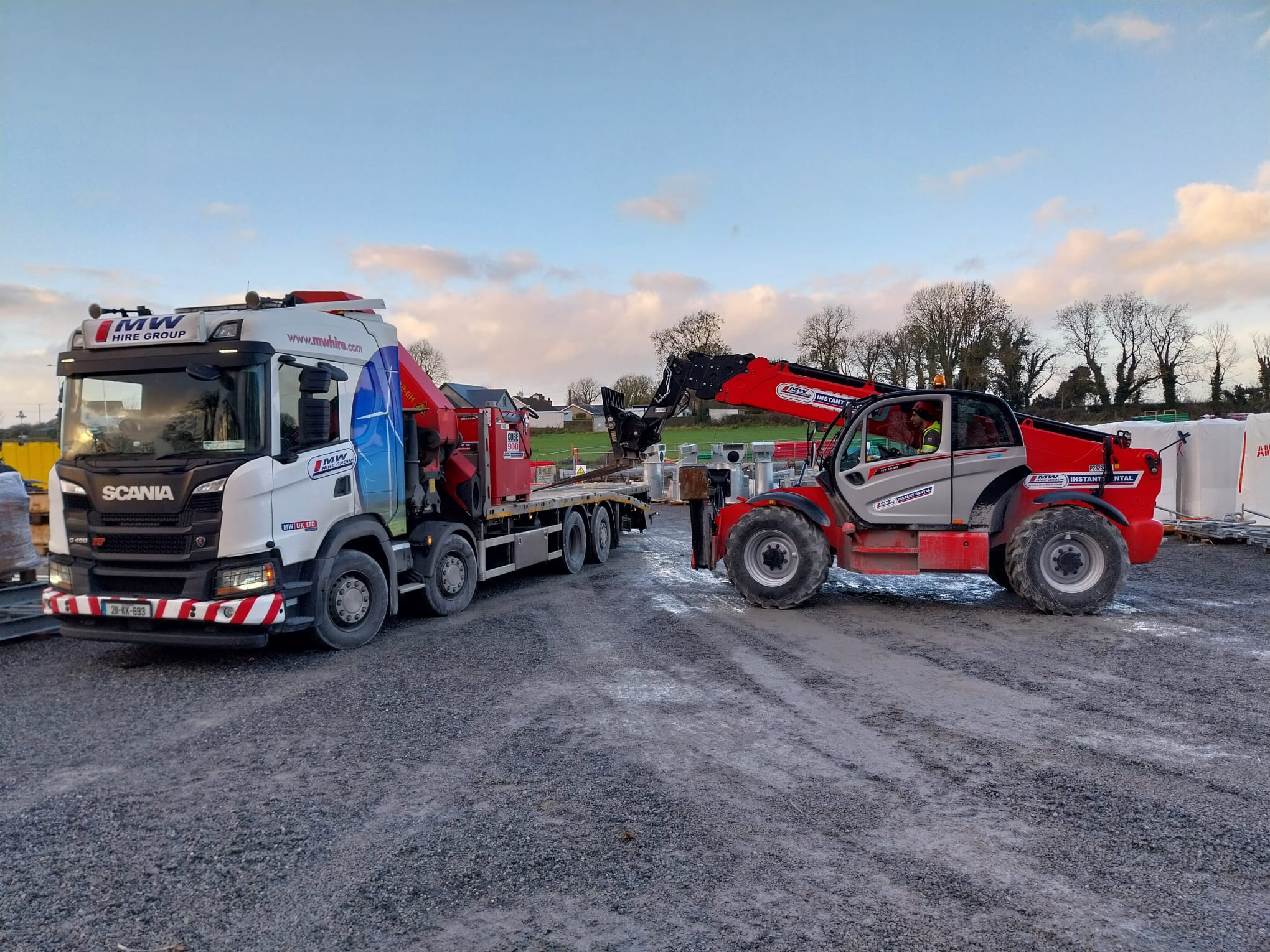 Tower Lights and manitou 16mtr being delivered to a windfarm in Offaly