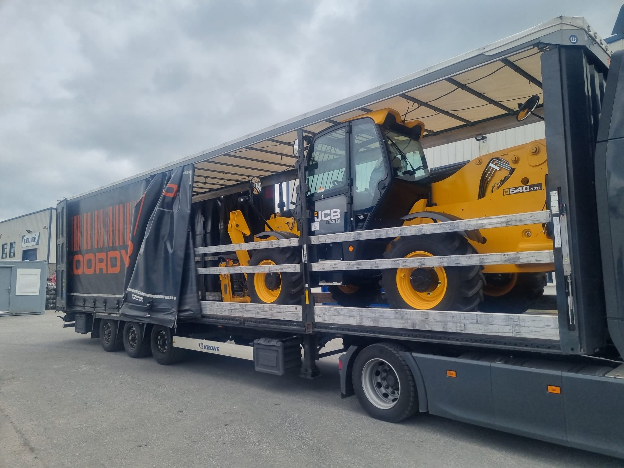 SOLD...Demo JCB 17 meter JCB Teleporter - heading to Germany