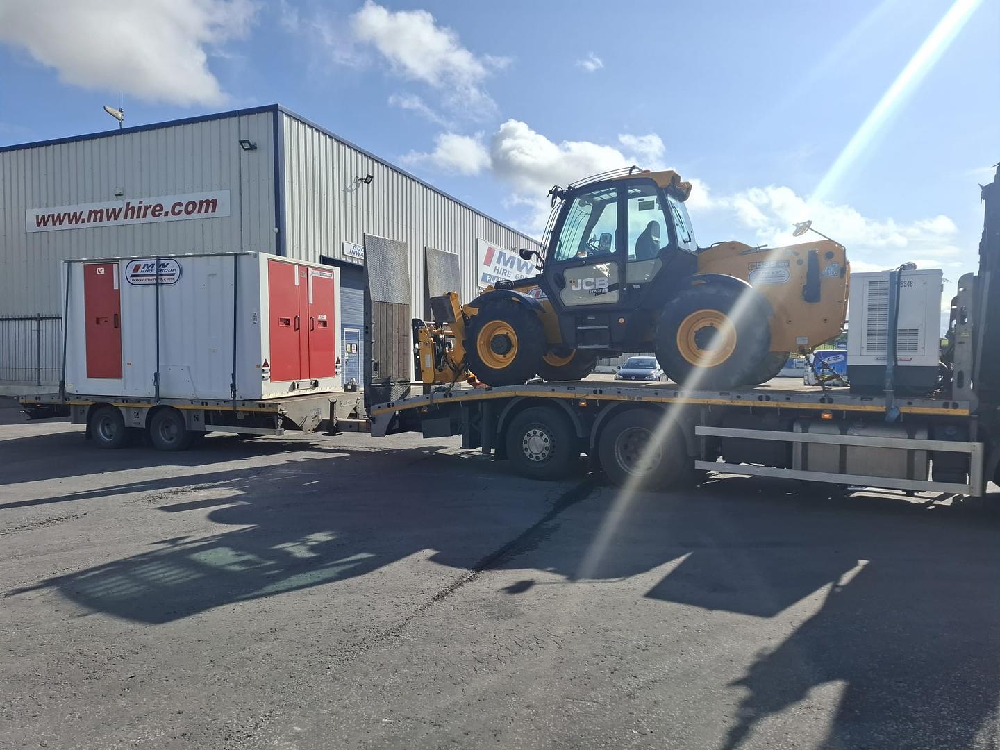 Full load heading to hire site early this morning!