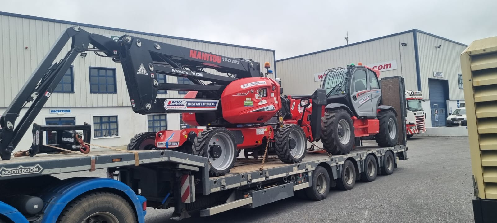 Manitou 160 ATJ & 1440 Teleporter heading to a rental job 