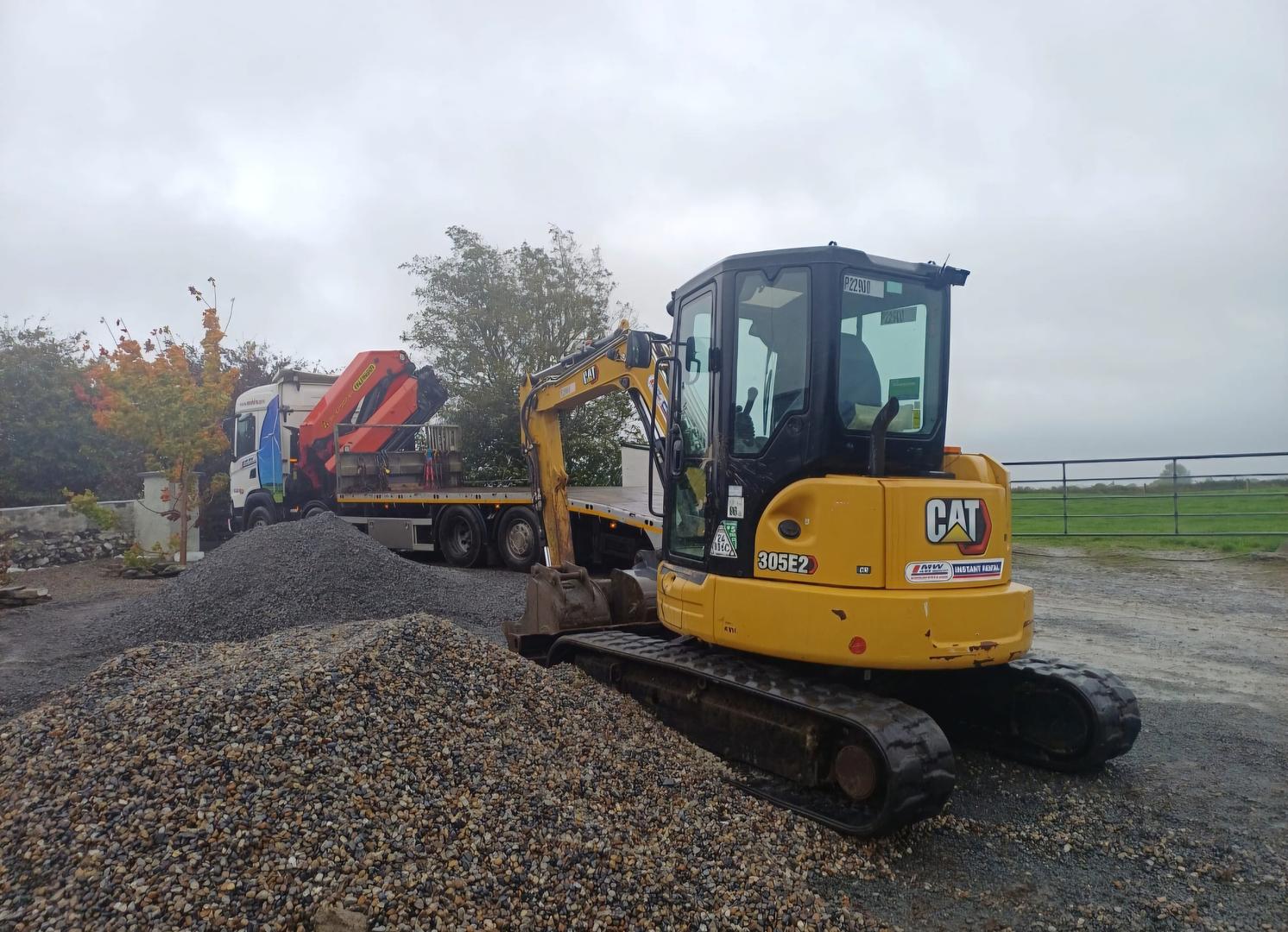 CAT Digger delivered to site and ready for hire job!
