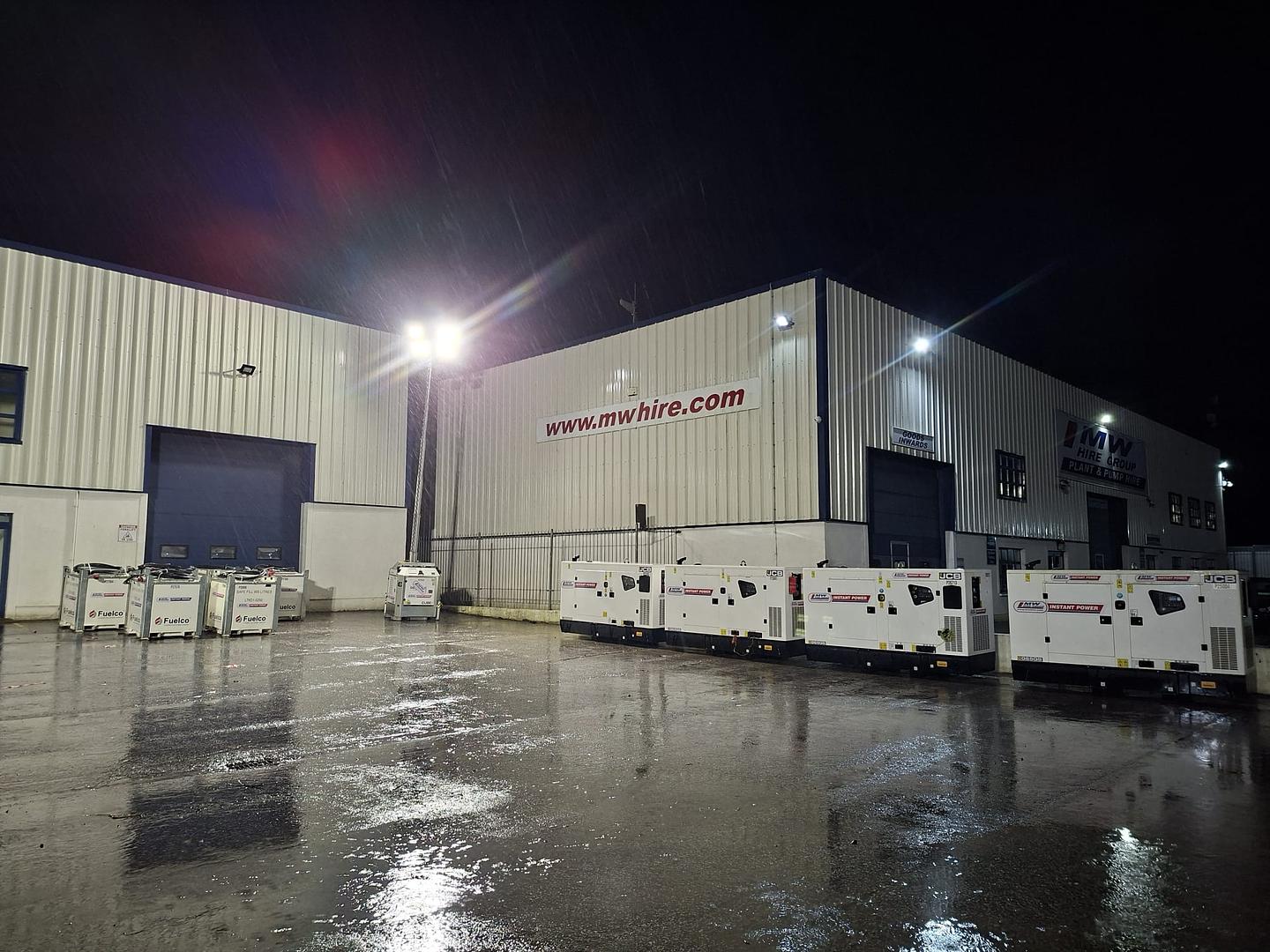 JCB Generators and Fuel Tanks heading to site!! Keeping us in light with our Generac Cube Pro Towerlight!!🙌🙌