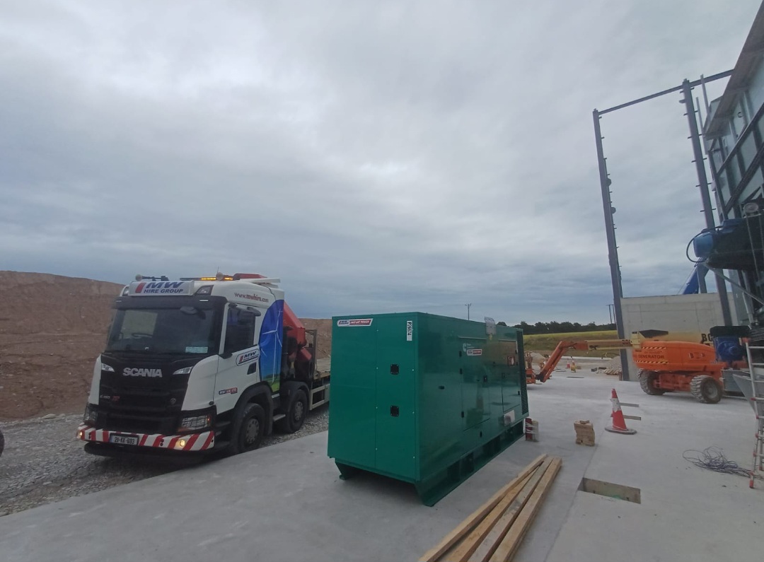 New 550 KVA Cummins dropped off to a customer