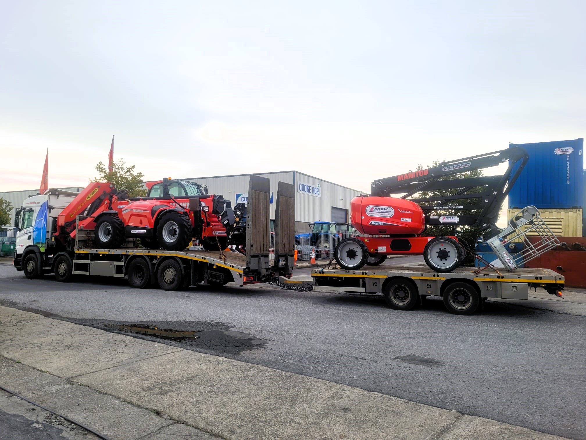 Manitou 14 Meter Teleporter & 160 ATJ Going out on a Rental Project