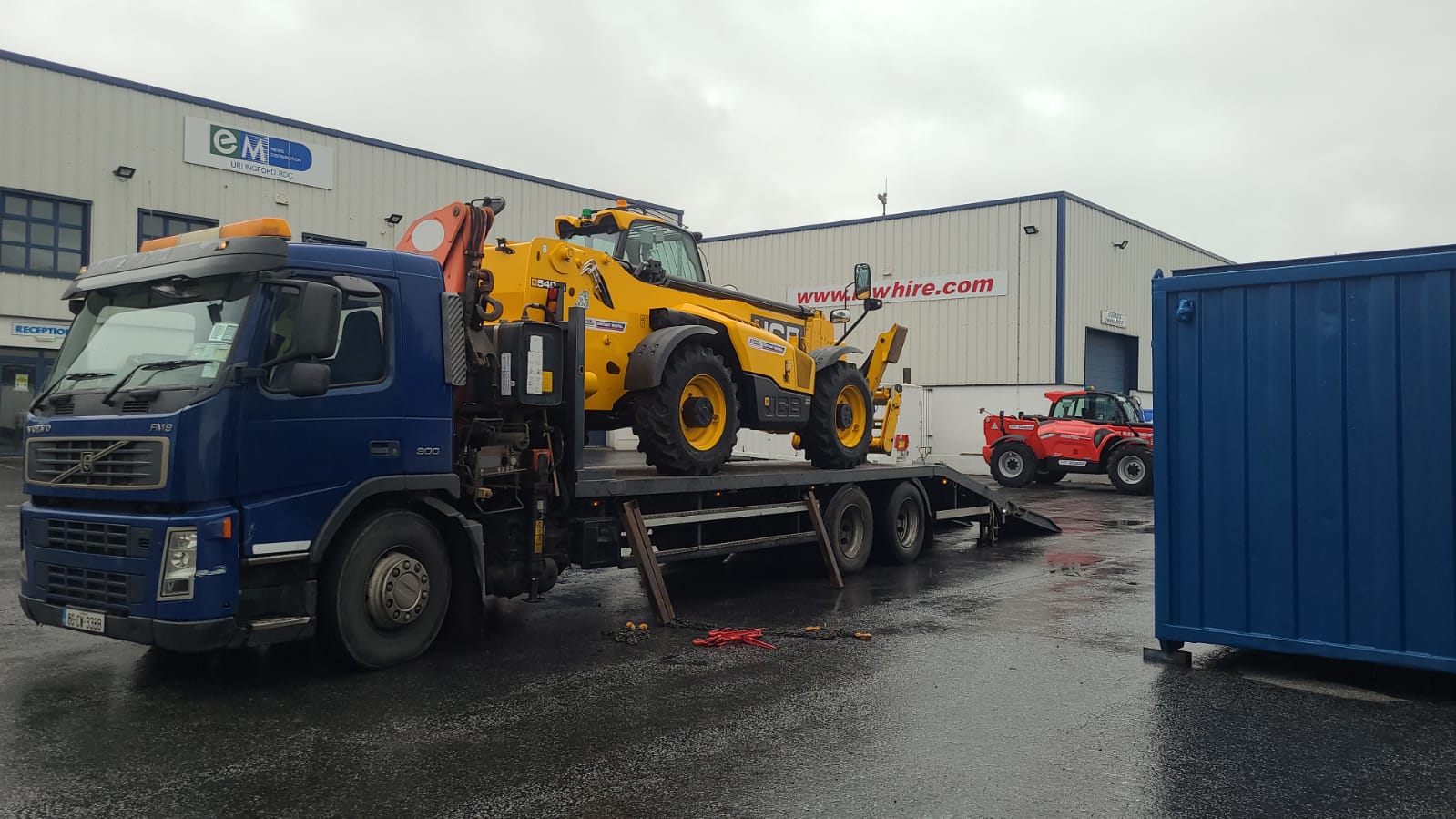 SOLD .. Customer collecting JCB 17 Meter 