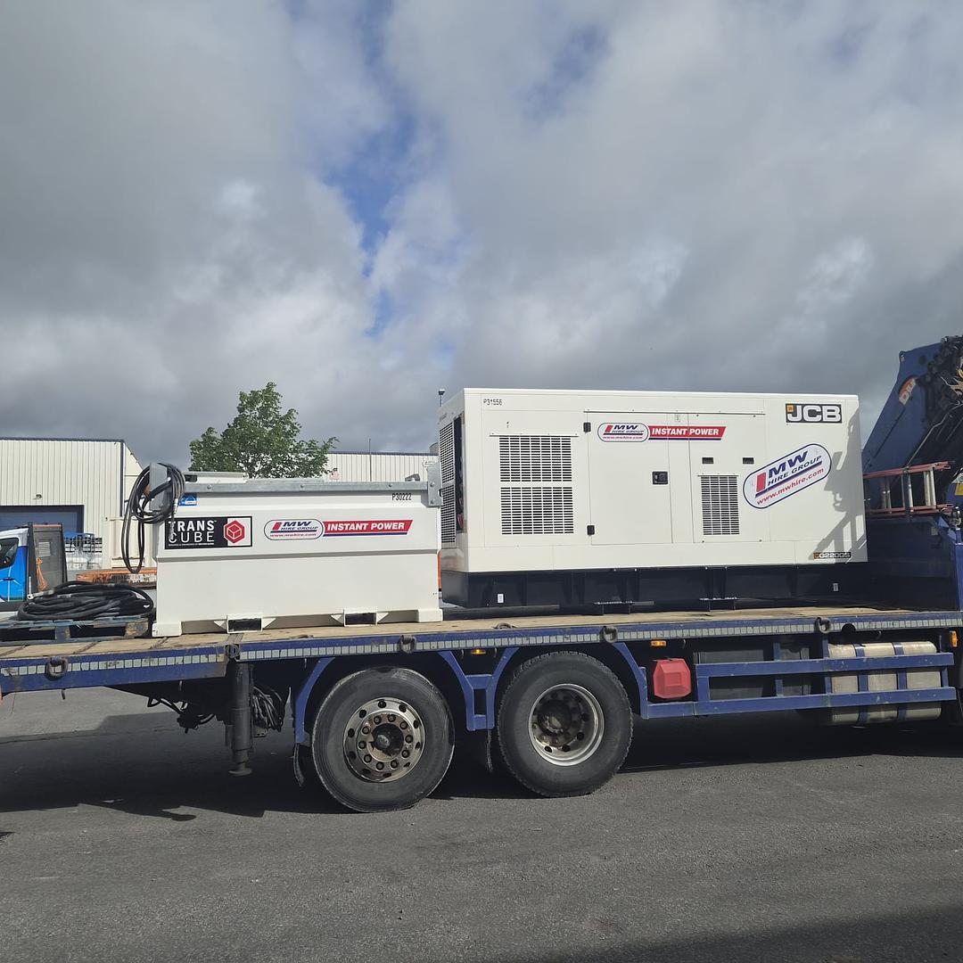 Rental spec 220 kva , feed tank & cable heading onto a project - Customer Collecting