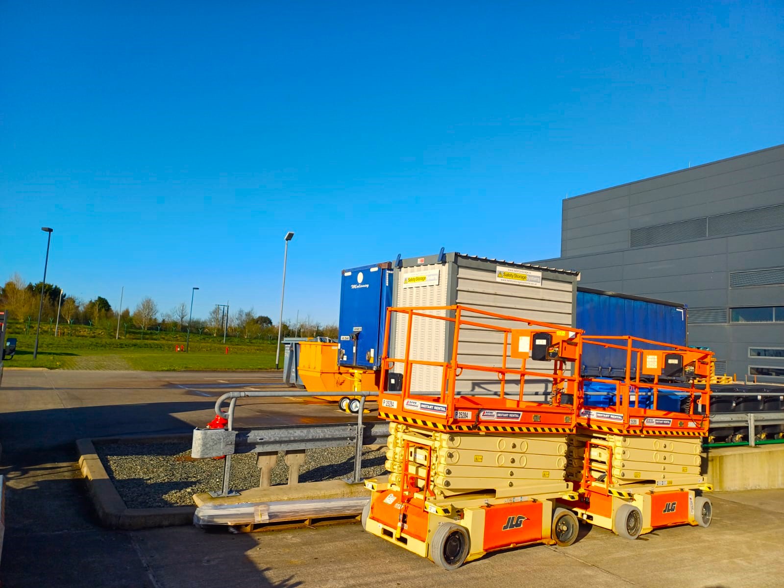 Two JLG hoists Unloaded and ready for hire 