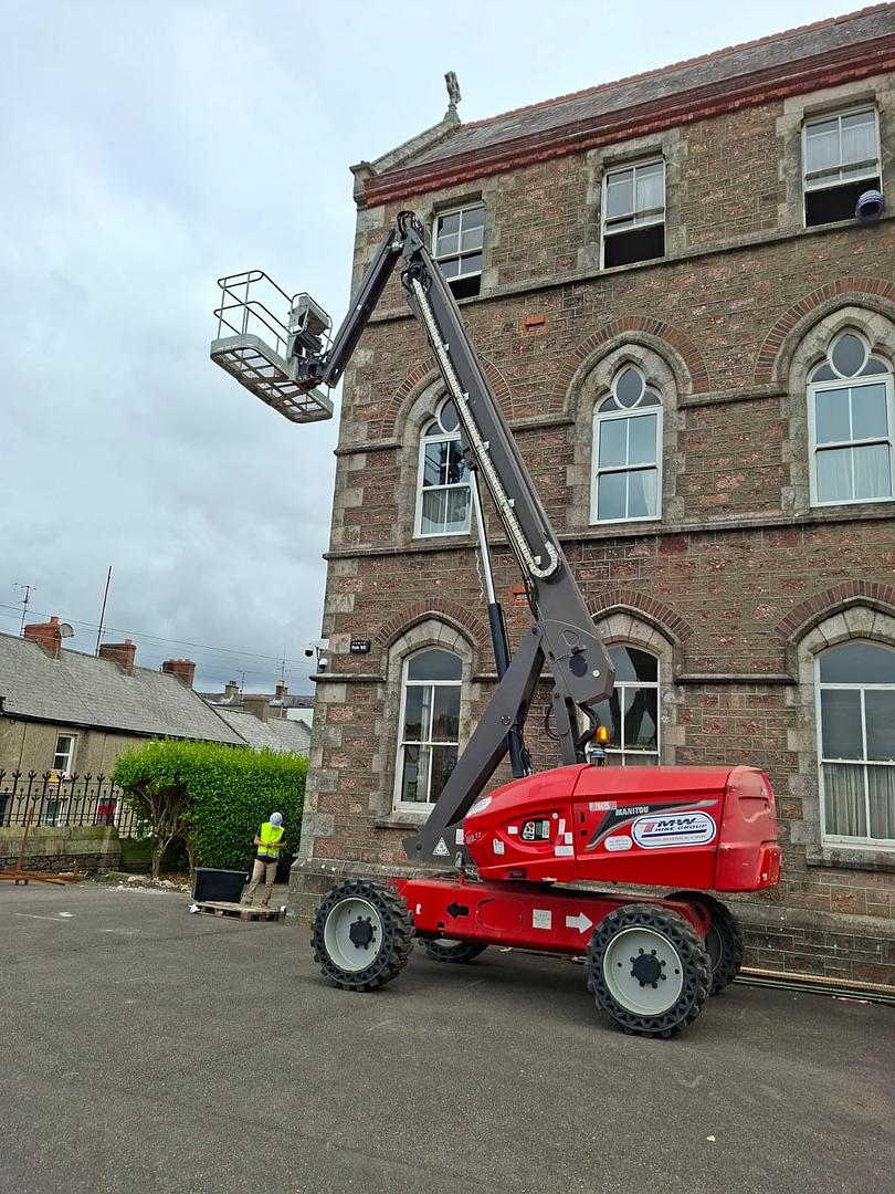 Manitou 220TJ on site