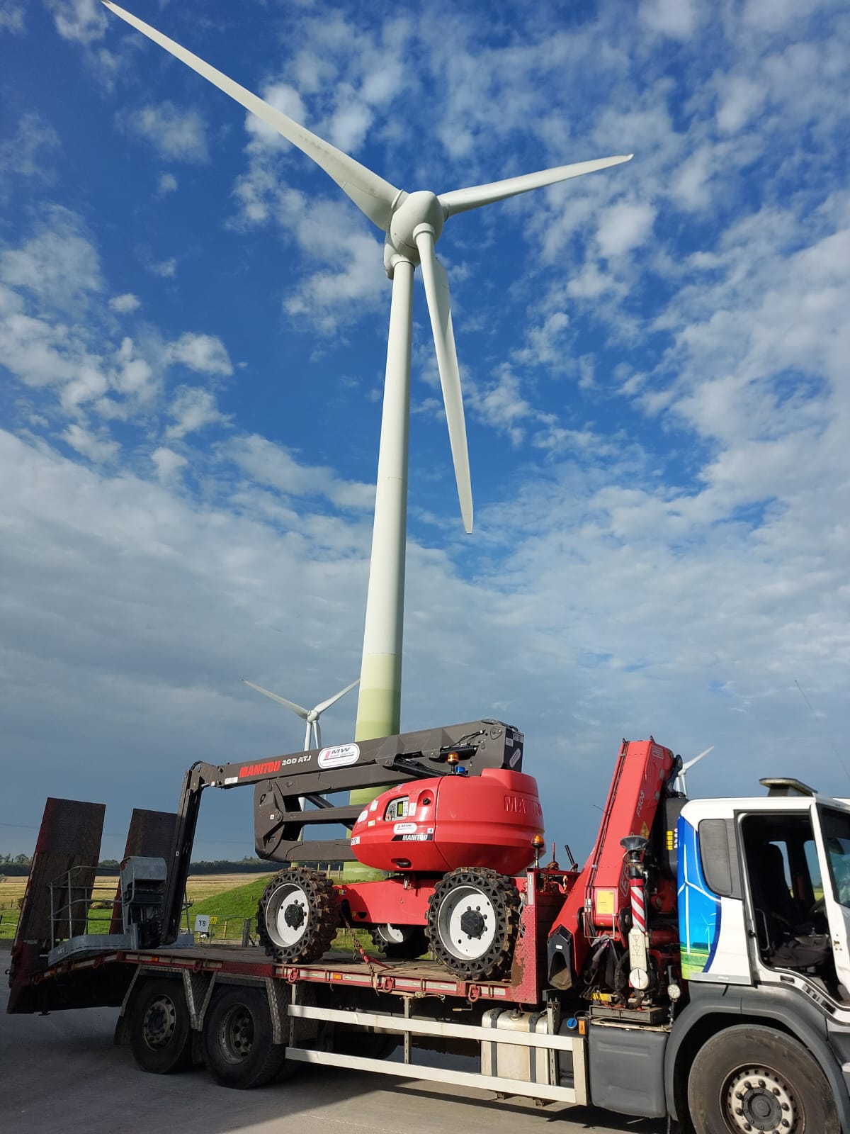 Manitou 200 ATJ going out on HIRE in a windfarm