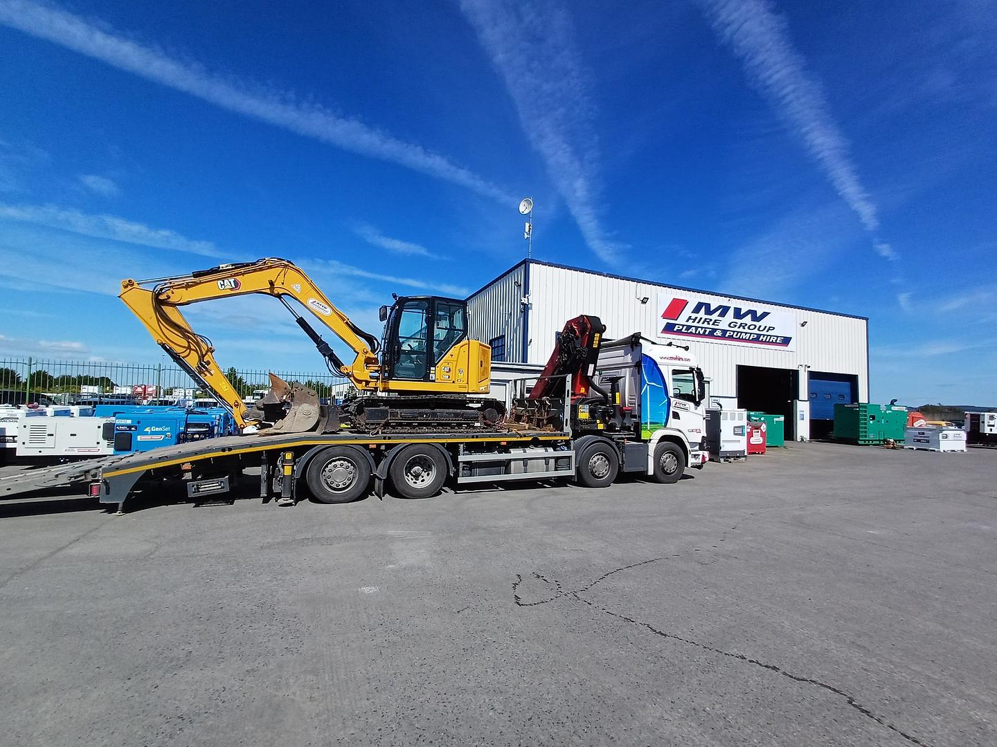 CAT Excavator Heading To Hire Job!!