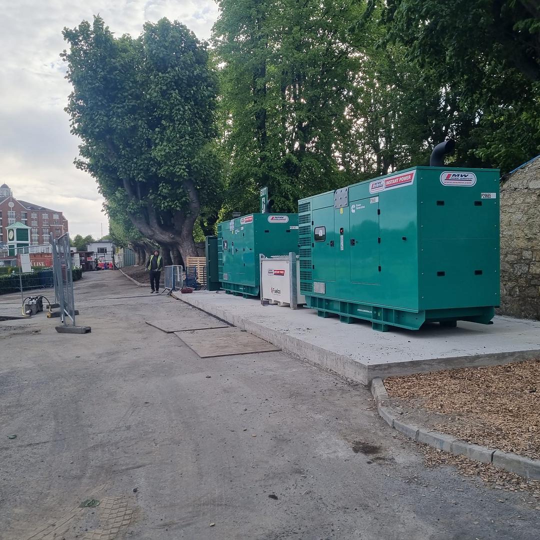 2 x new Cummins 275 KVA & a 5000 litre tank SOLD. ... set up on site ...
