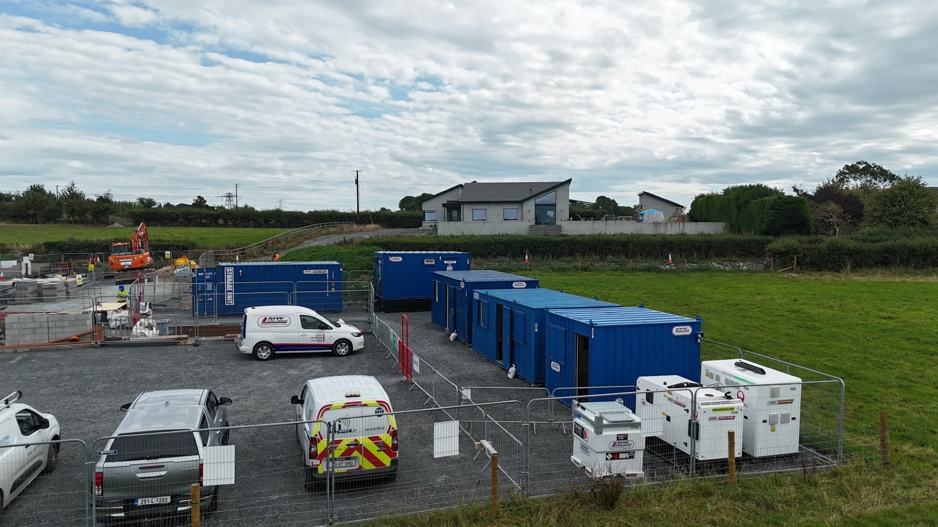 Accommodation Welfare Powered by Generators and Battery Banks: Modern Drying Rooms, Canteens, Offices, and Toilet Blocks—With Lower Running Costs