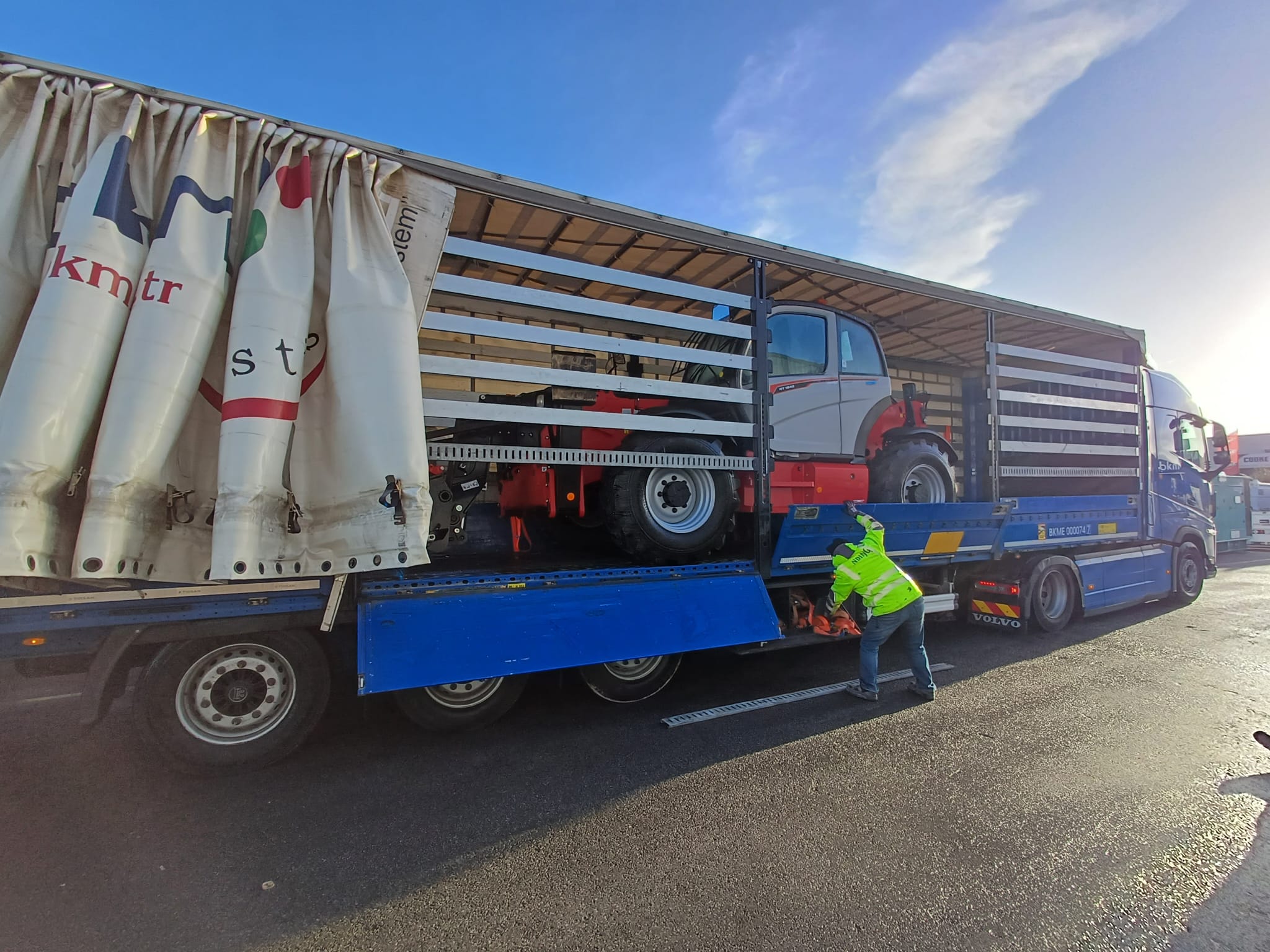 Ex rental manitou 1840 heading away to an overseas customer