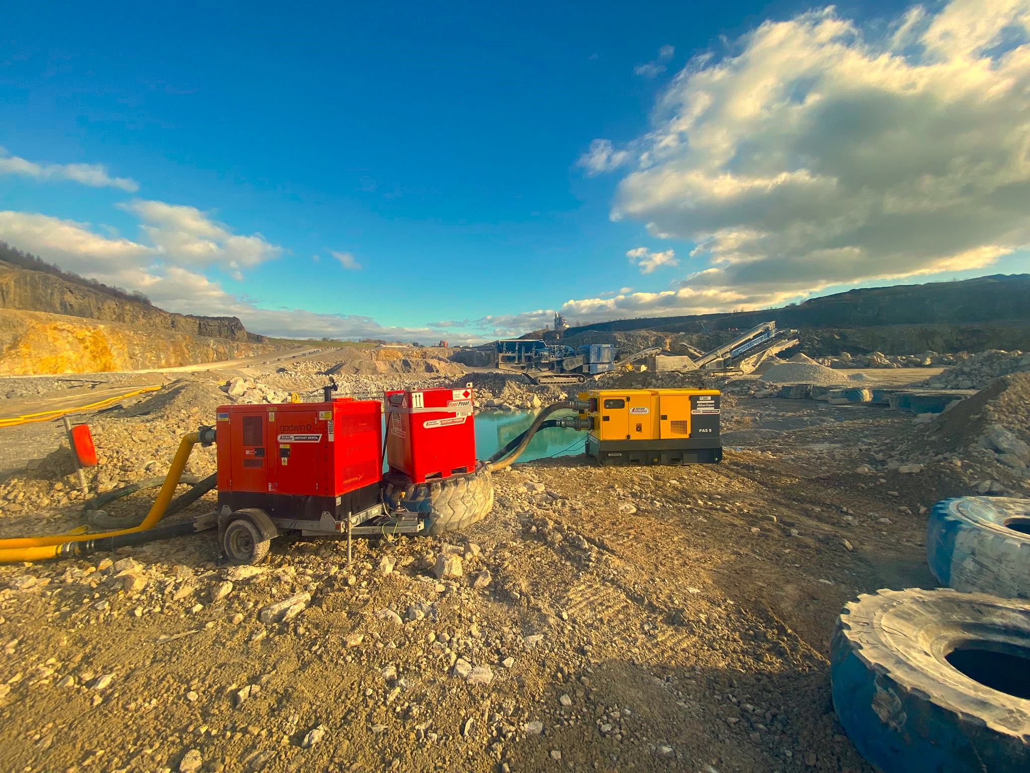 Pumps working together on a site 