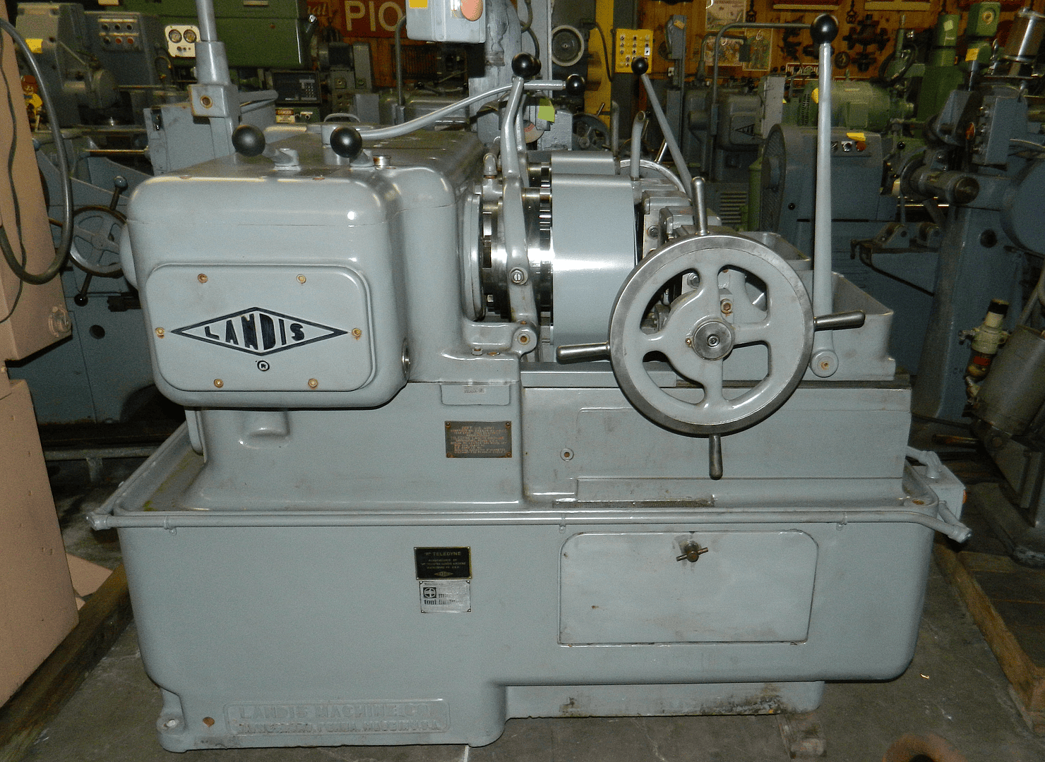 A Landis threading machine on the Stanley Machinery showroom floor