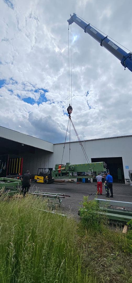 100 ton crane needed