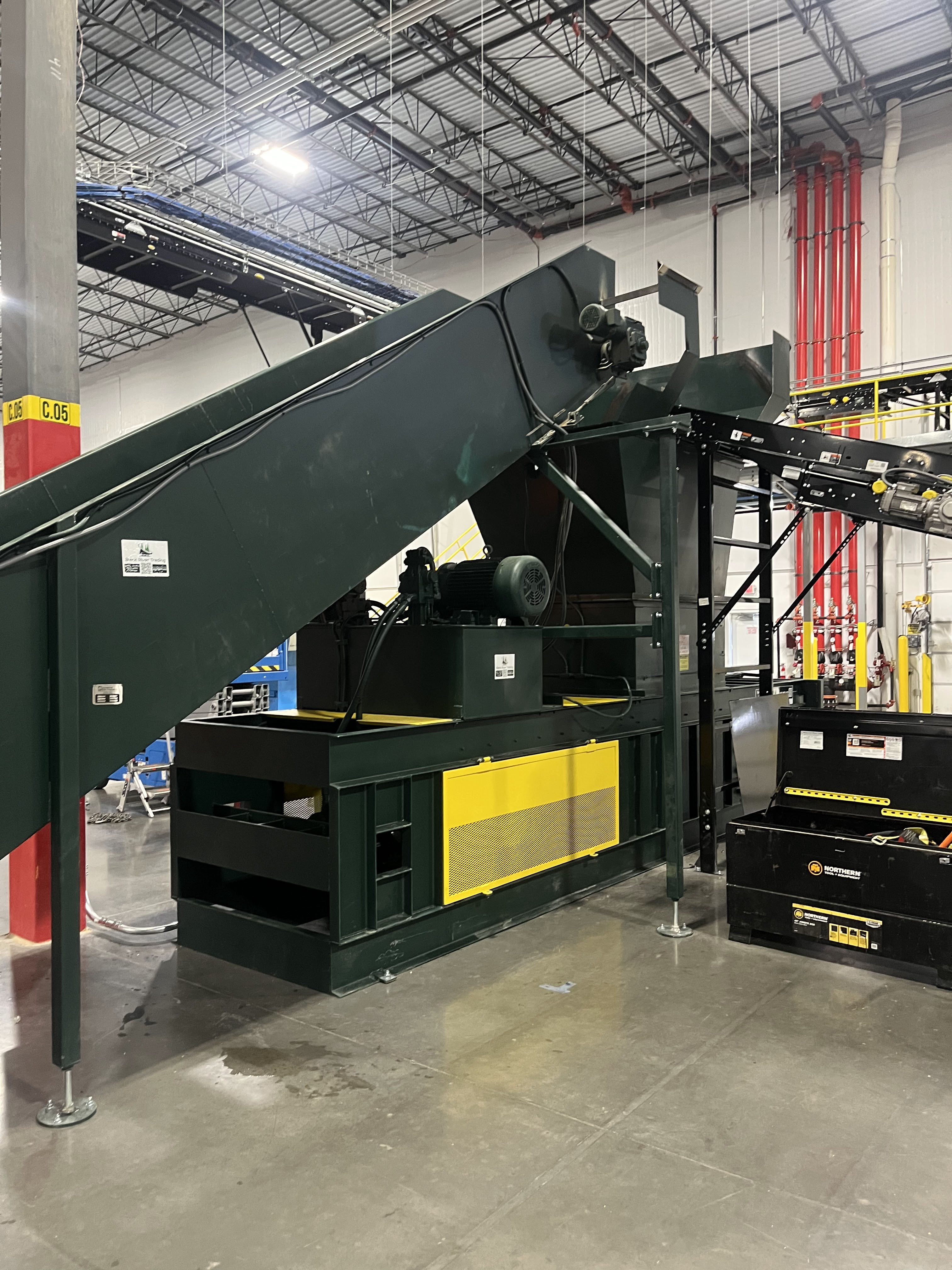 Why Reconditioned Industrial Balers Are Growing in Popularity