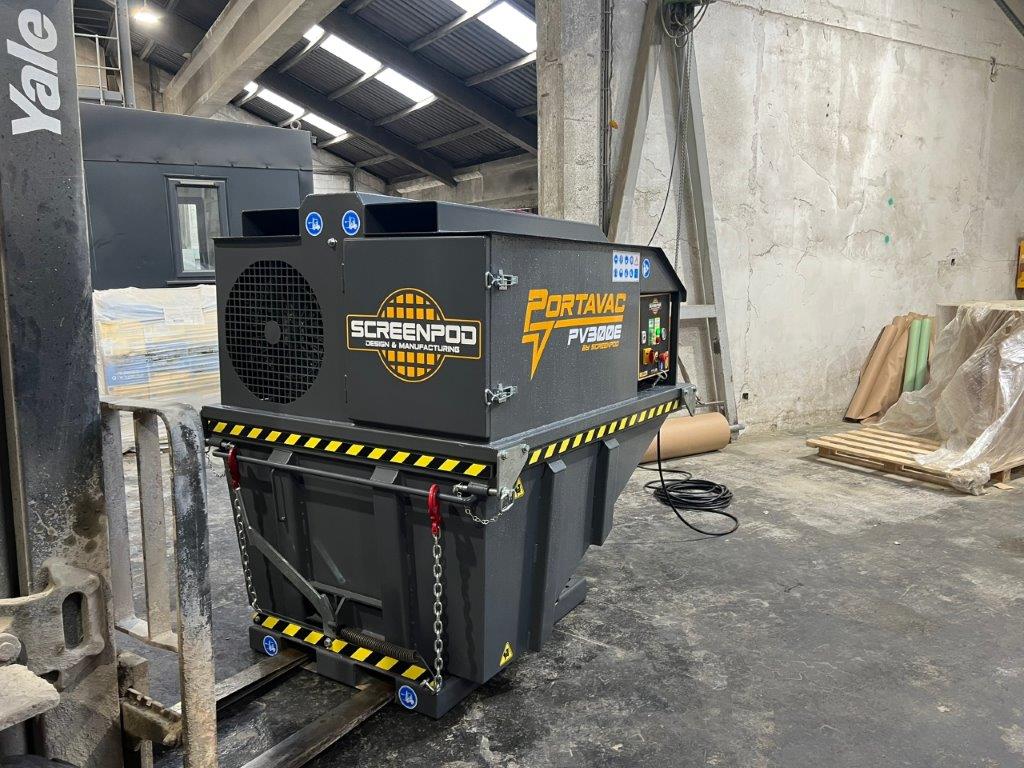 Screenpod Portavac PV300E: Improving Housekeeping, Dust Control, and Material Recovery