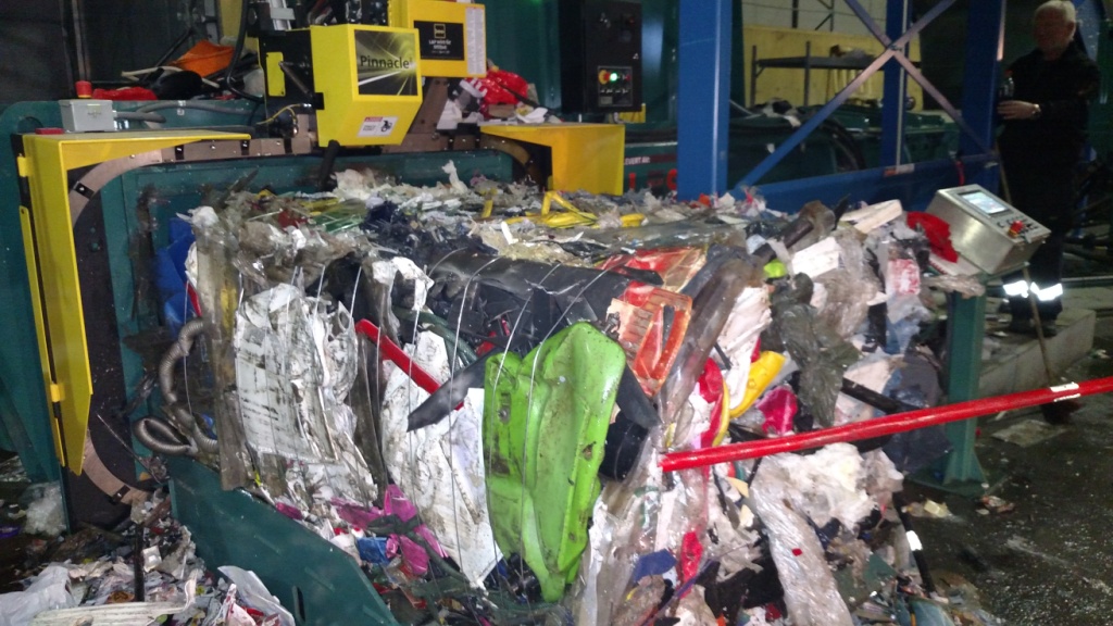 What Materials Can the Maren ProPak 2R350 Baler Handle? A Look at Real-World Throughput & Bale Weights