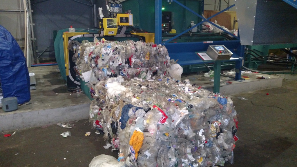 What Materials Can the Maren ProPak 2R350 Baler Handle? A Look at Real-World Throughput & Bale Weights