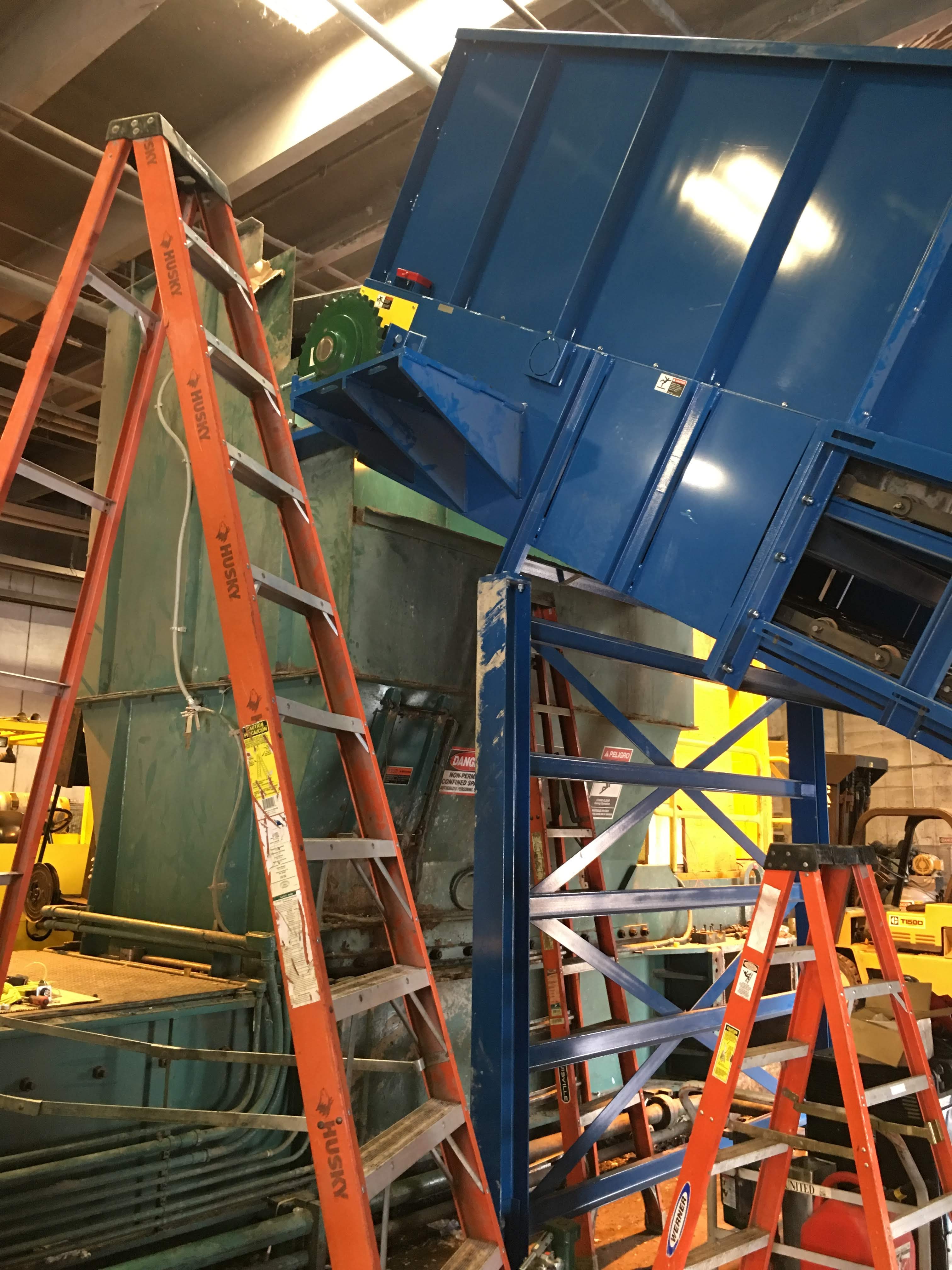 Portable Ladder Safety in Industrial Recycling Equipment Environments