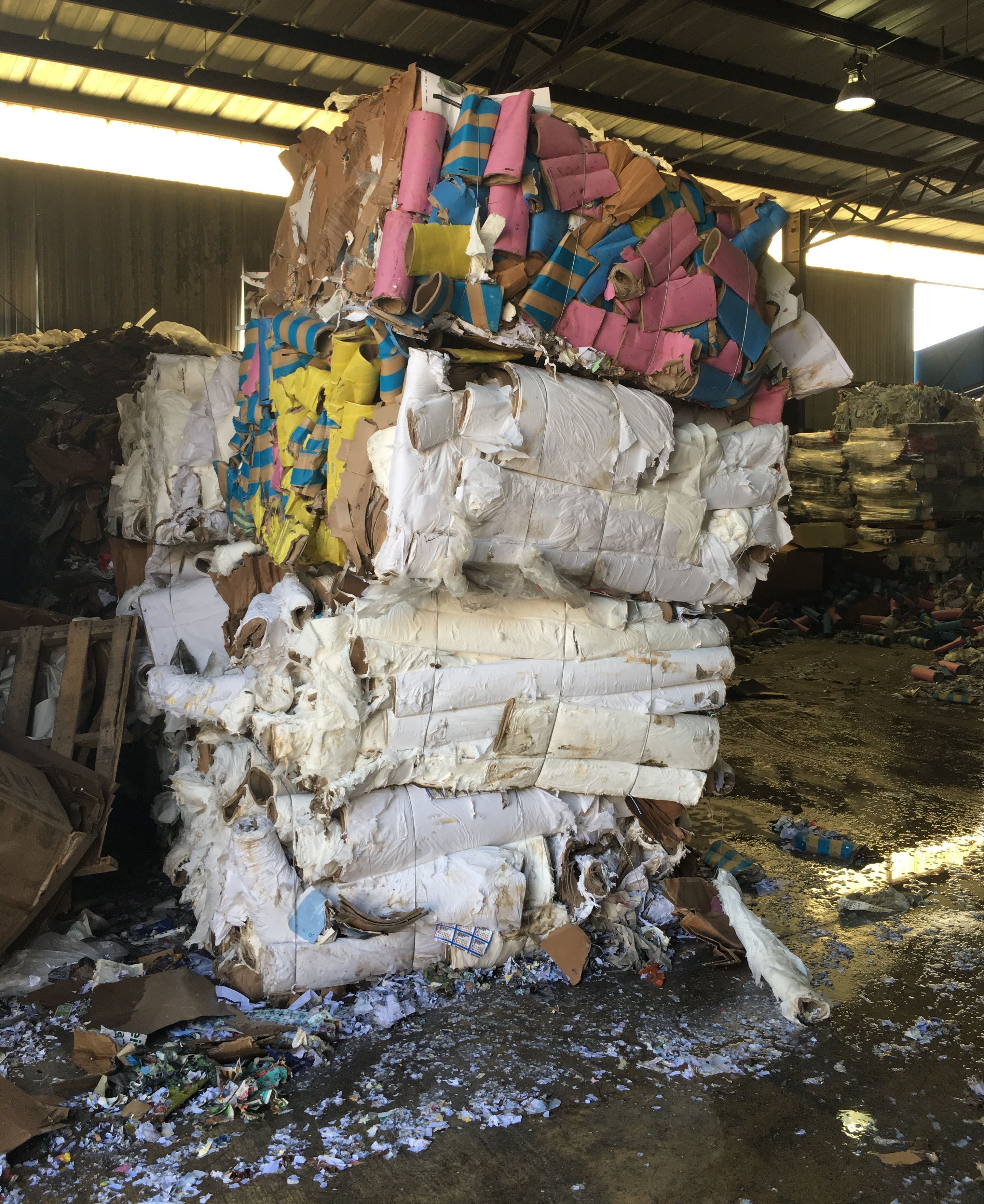 How Proper Bale Stacking Increases Trailer Weights and Reduces Risk