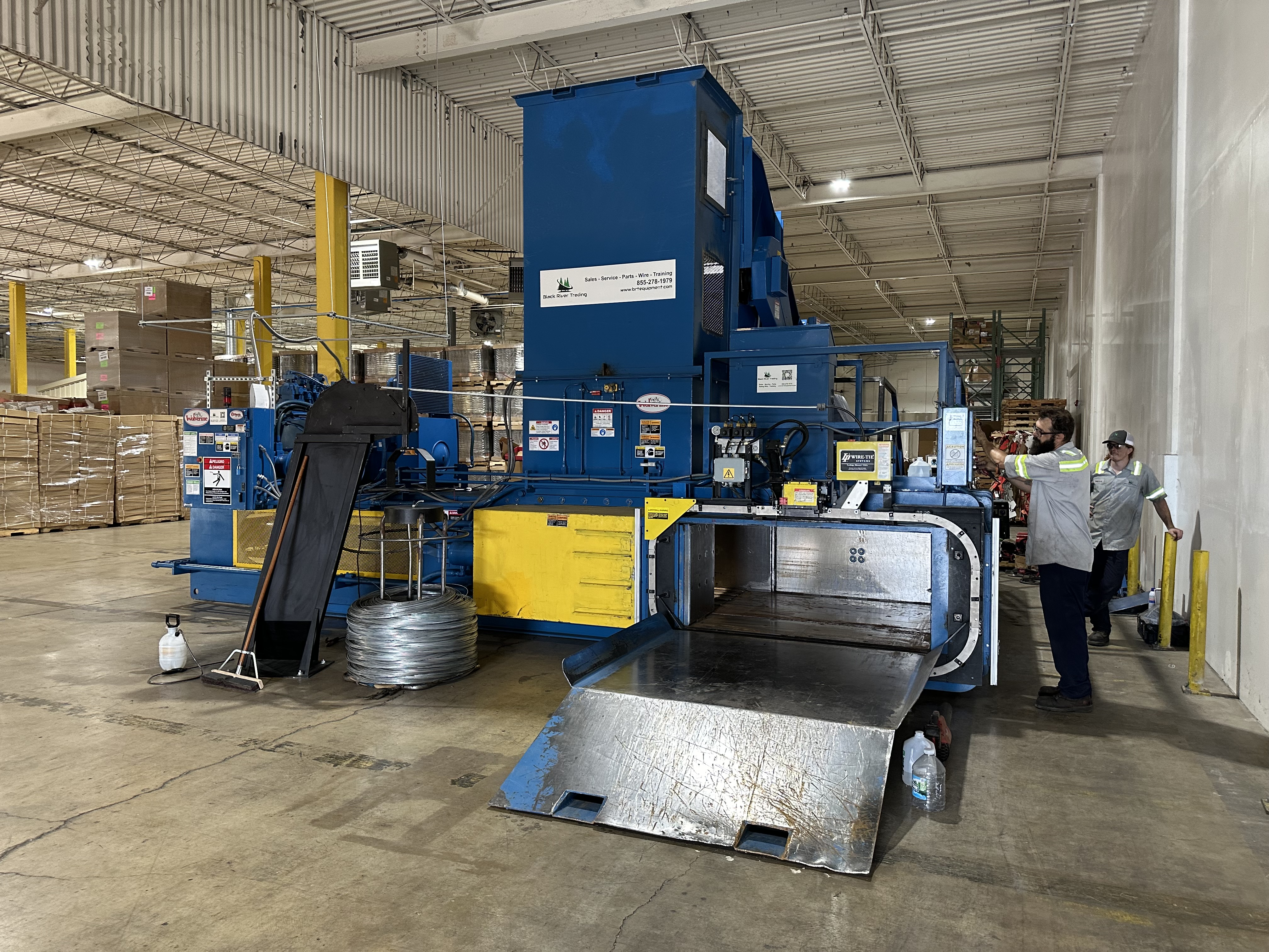Harris Wolverine Two-Ram Baler: A Proven Industrial Workhorse