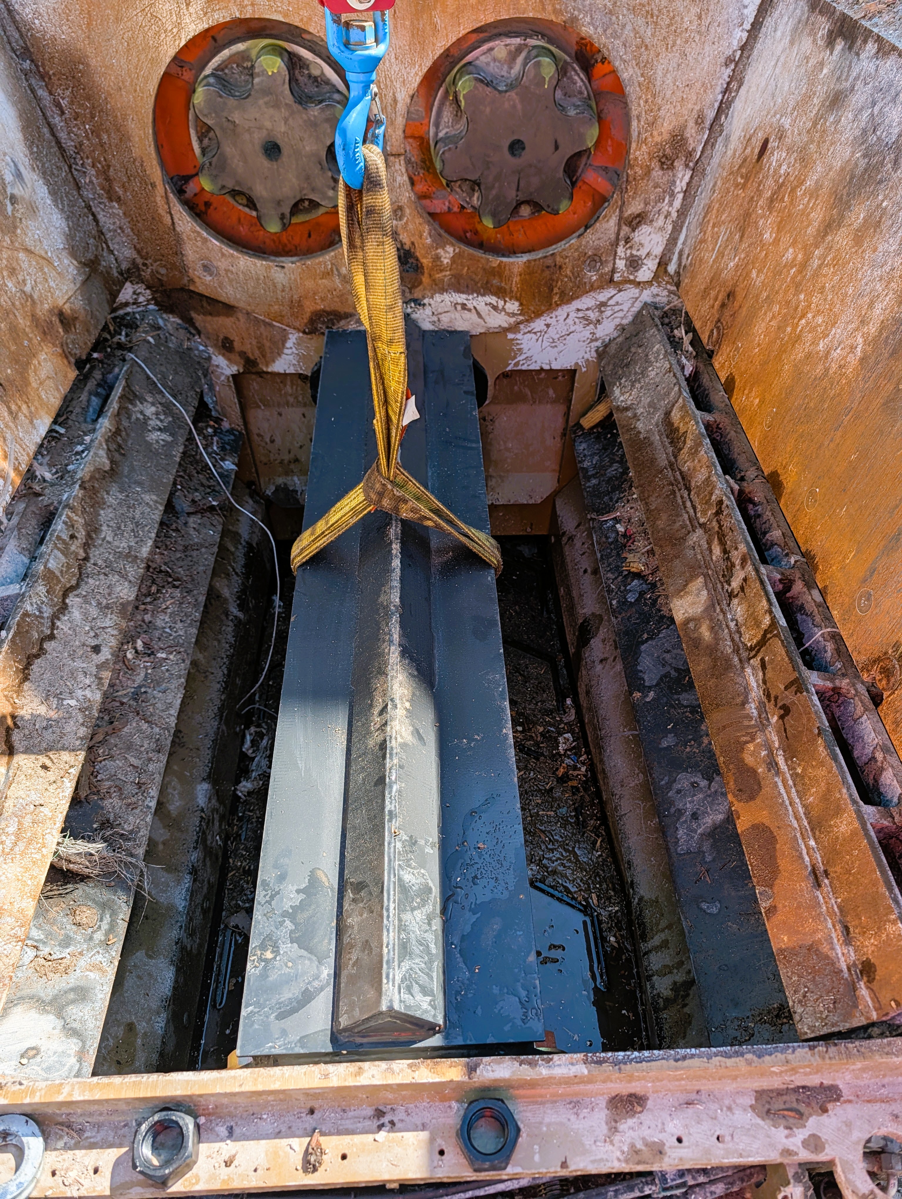 Why Spreader Bars Matter on Mobile Slow-Speed Shredders