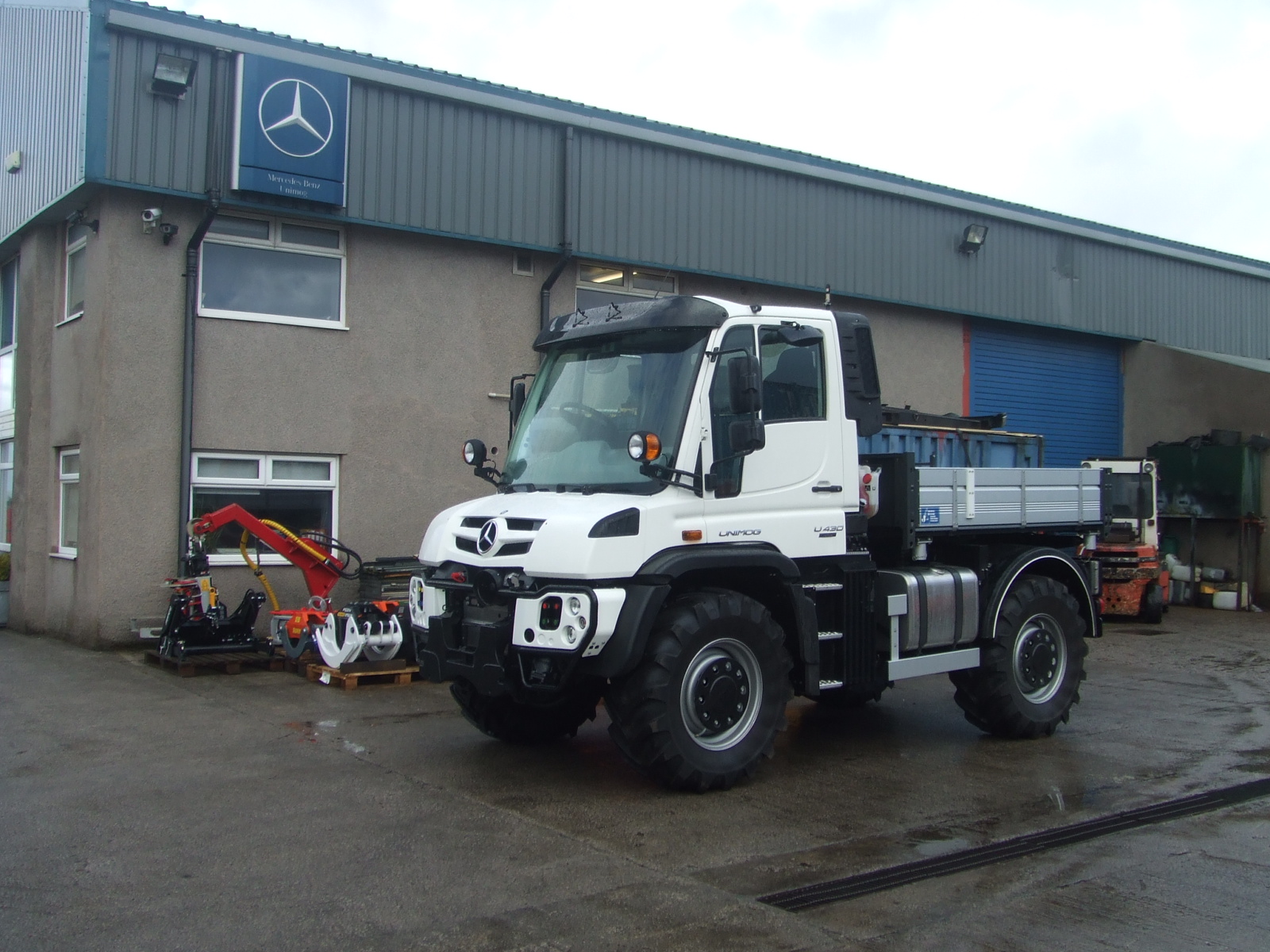 U430 UGE U300 300HP UNIMOG AT INGLETON