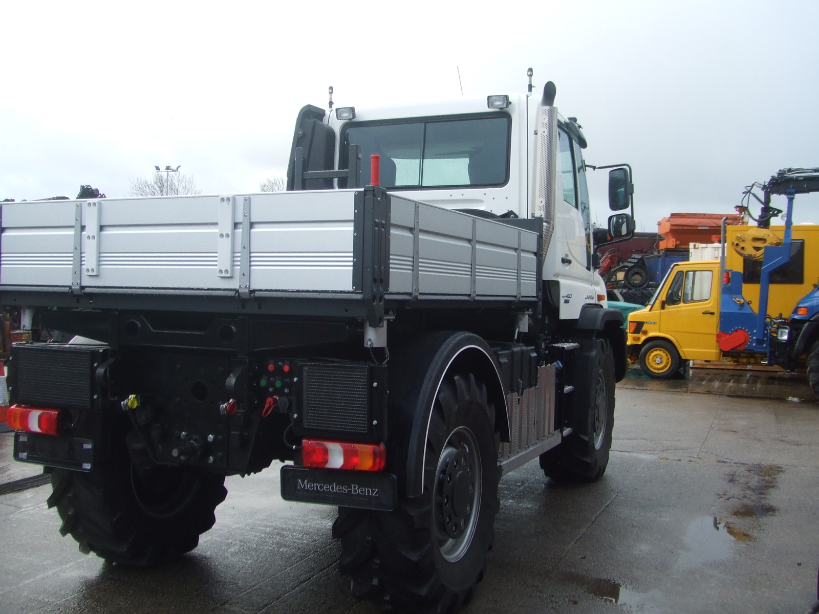 U430 UGE U300 300HP UNIMOG AT INGLETON
