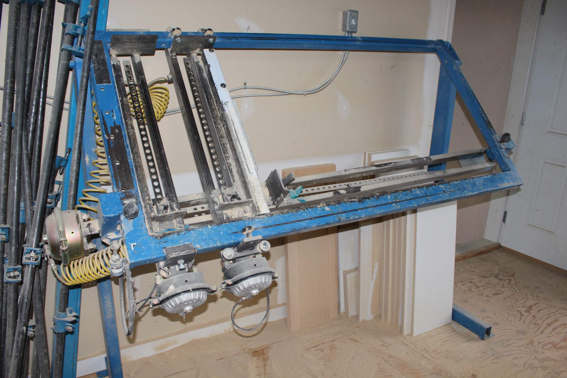 PAST AUCTION- Auction- Quickway Kitchen Cabinets 