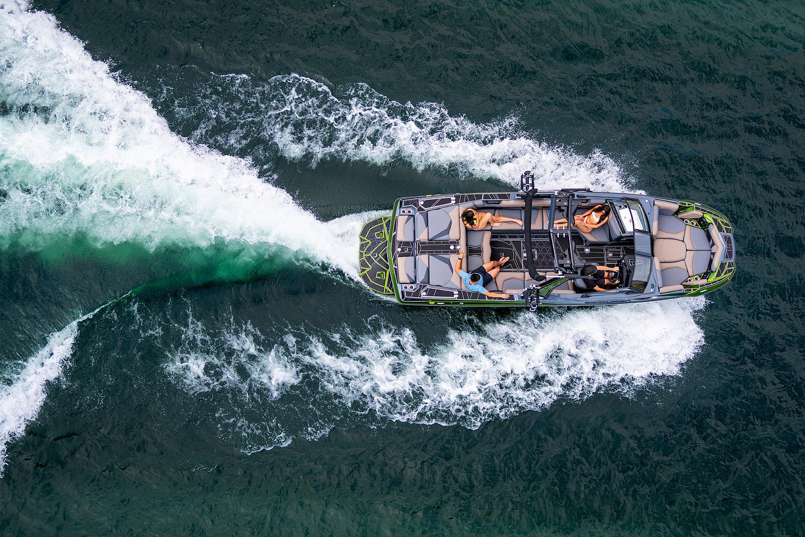 Discover the Essentials for a Perfect Summer Boating Trip