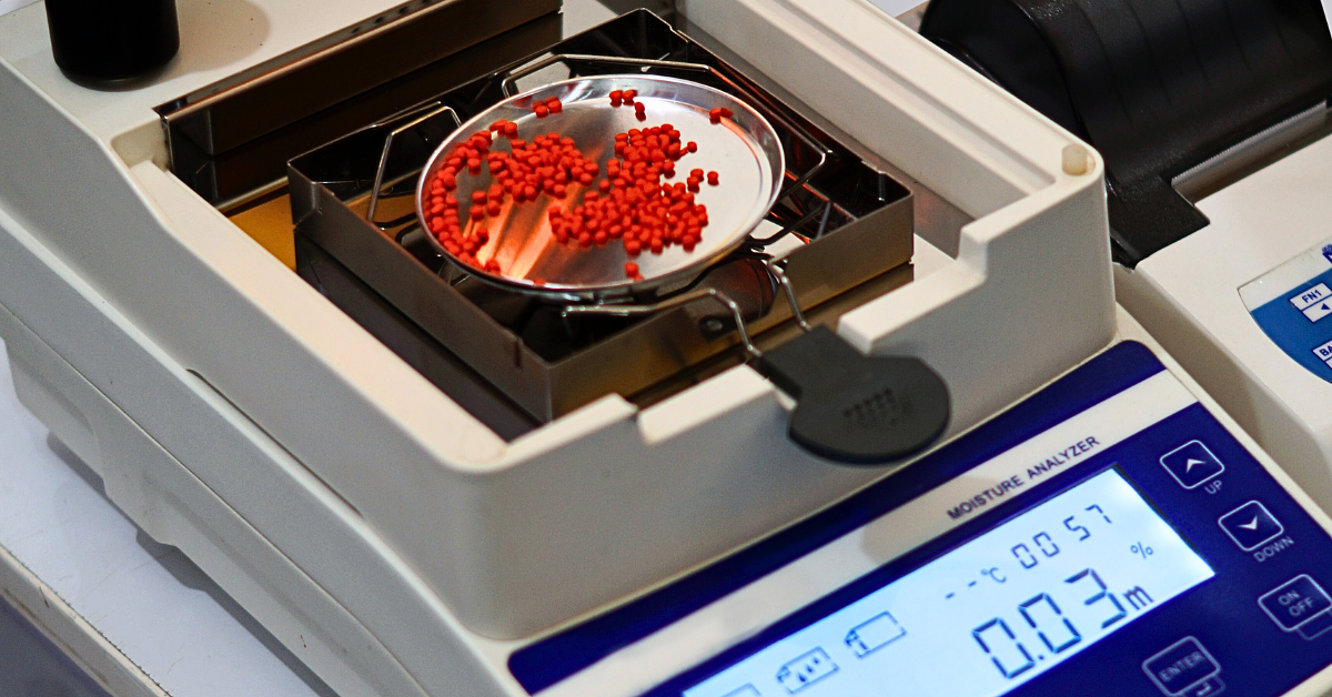 Laboratory Moisture Testing: Analyzers, Balances & Drying Methods
