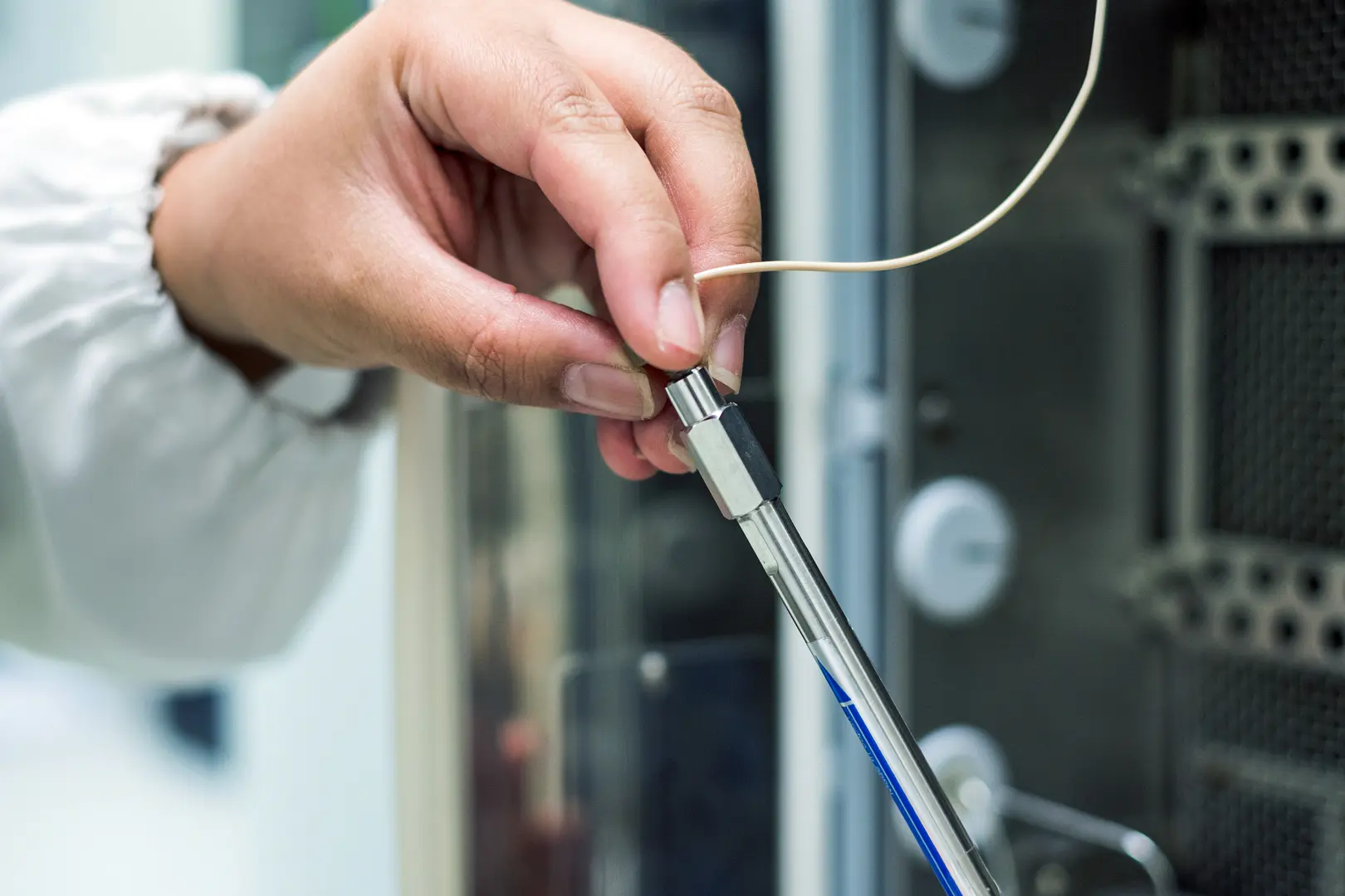 HPLC Column Compartments: Temperature Control, Applications & Buying Guide
