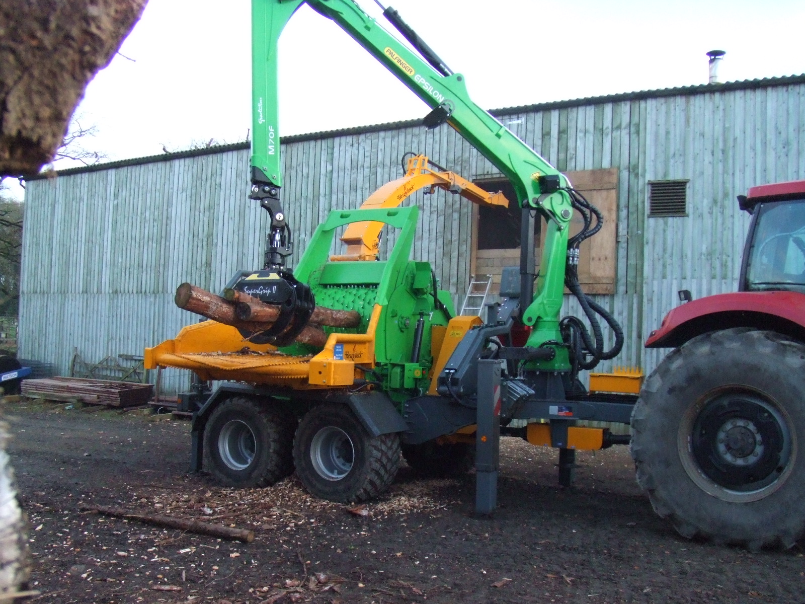 THE FIRST WORKING HM14-860KTL CHIPPER IN THE COUNTRY