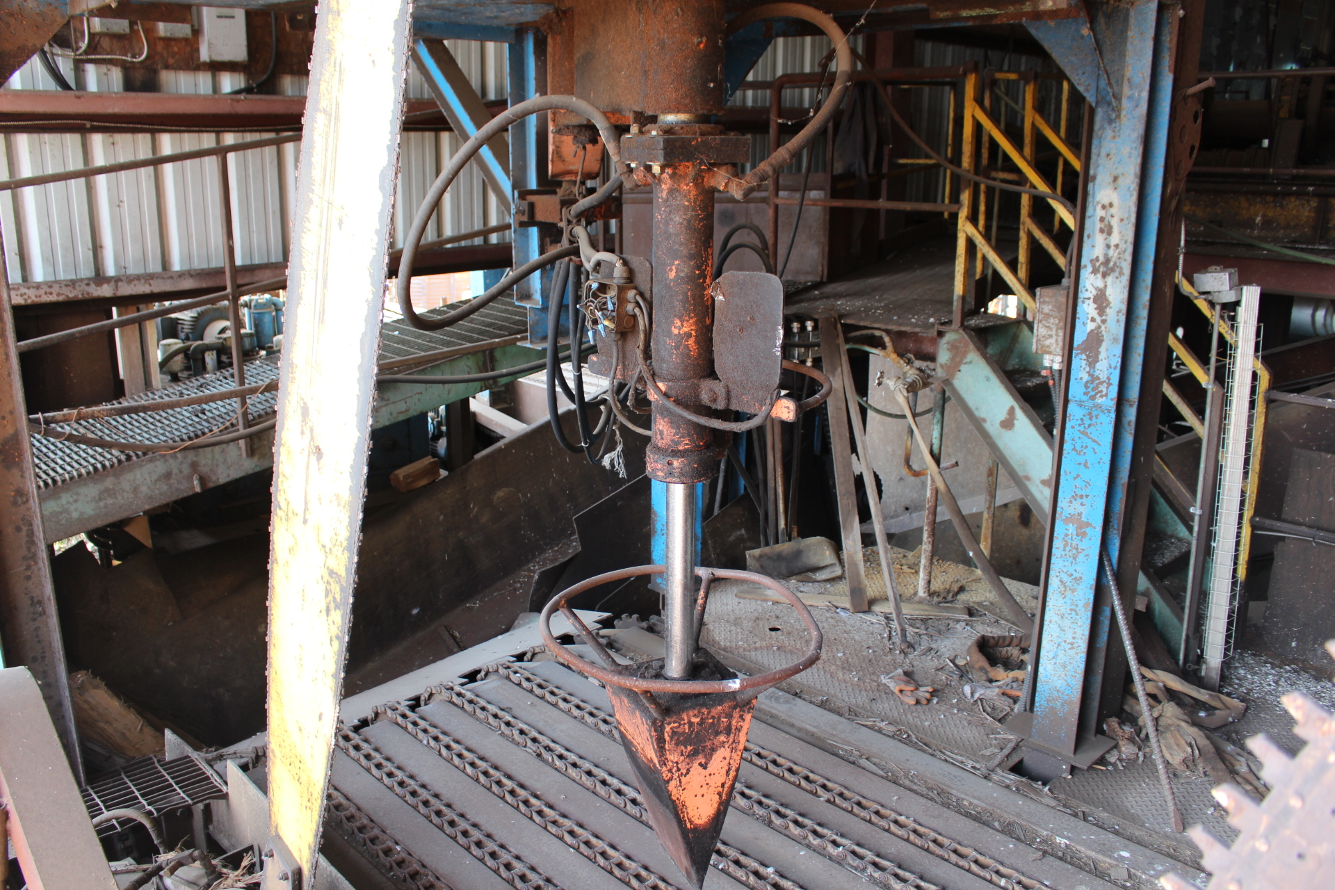 PAST AUCTION- SILVER CREEK PREMIUM PRODUCTS & MISSION SHAKE & SHINGLES 