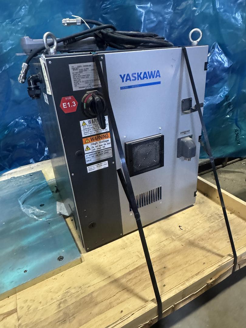 Yaskawa Motoman DX-200 Industrial Robot Controller