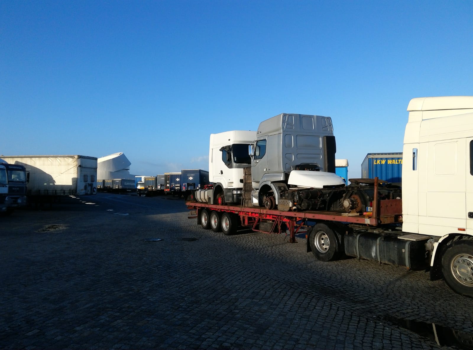 Shipping to Cotonou - Benin in transit to Niamey - Niger.