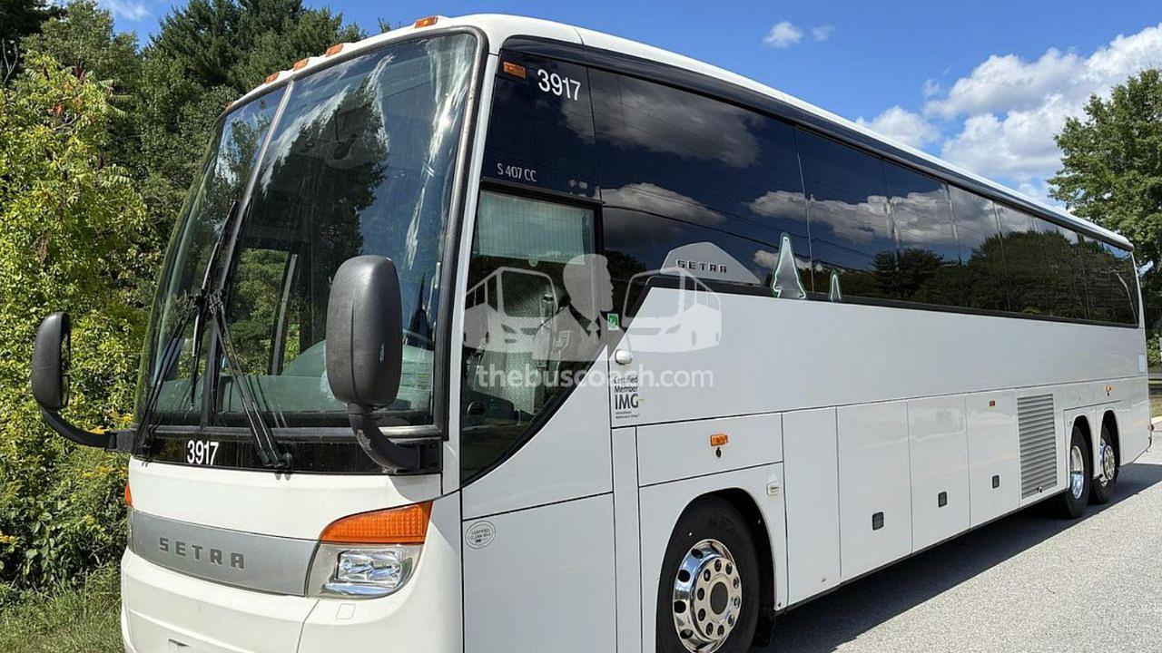 Flexible Bus Leasing: 5 Plans, No Big Upfront Costs