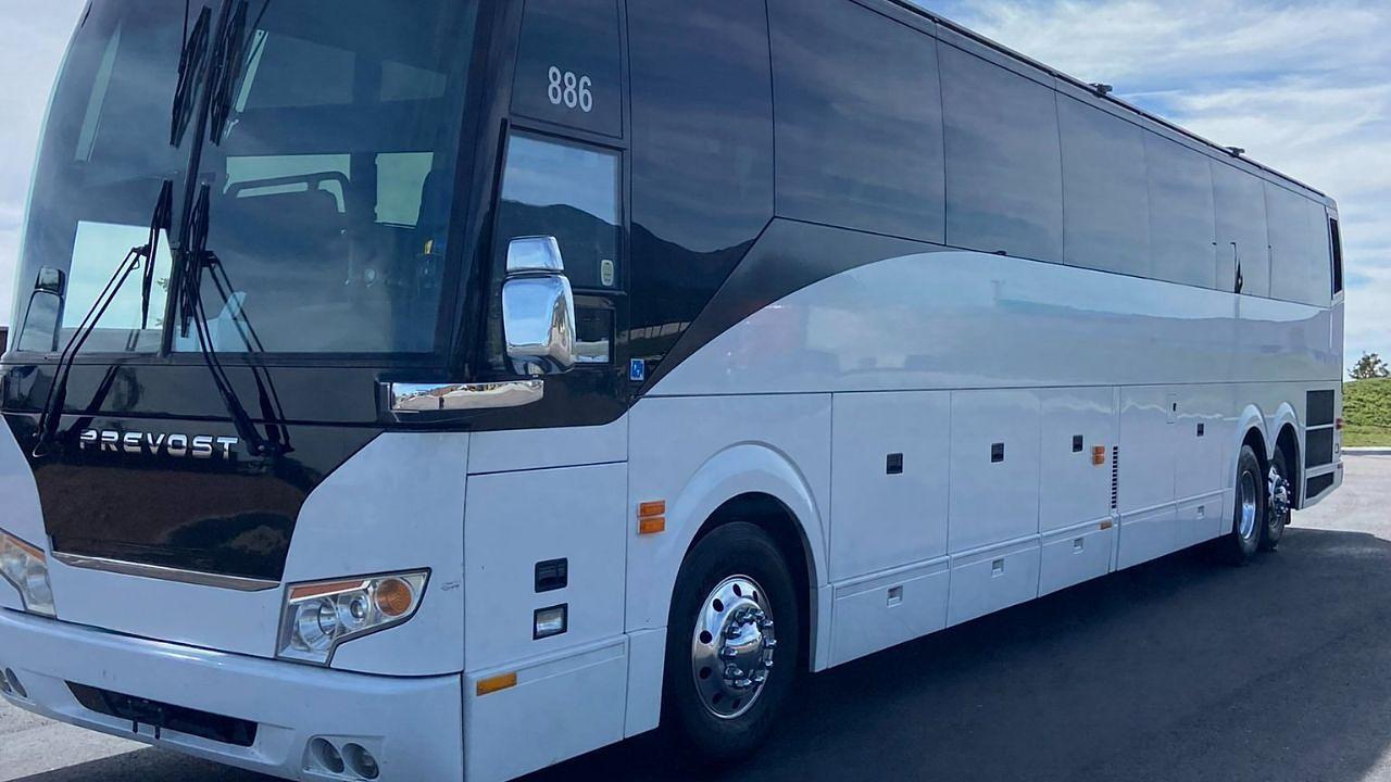 Do Charter Buses Have Outlets? 7 Helpful Facts Most Travelers Miss