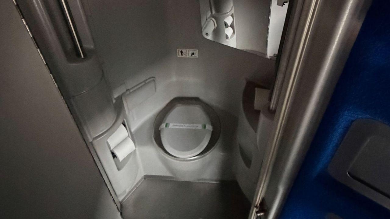 Coach Bus Bathroom: 7 Helpful Facts Most Travelers Miss