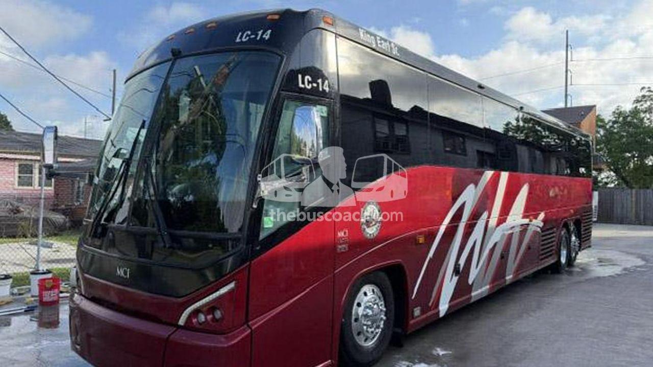 How to Buy a Used Bus the Smart Way: 5 Things to Check First